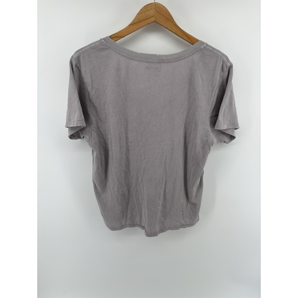 NWT Unsubscribed Distressed V Neck T Shirt Sz M Quiet Luxury Momcore Preppy - Picture 2 of 9